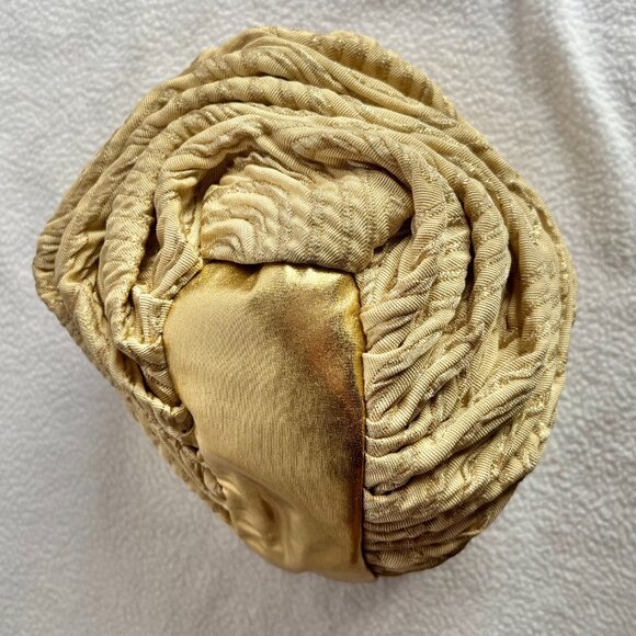 1960s 1970s Gold Metallic Turban Style Hat with Brooch - Picture 7 of 10